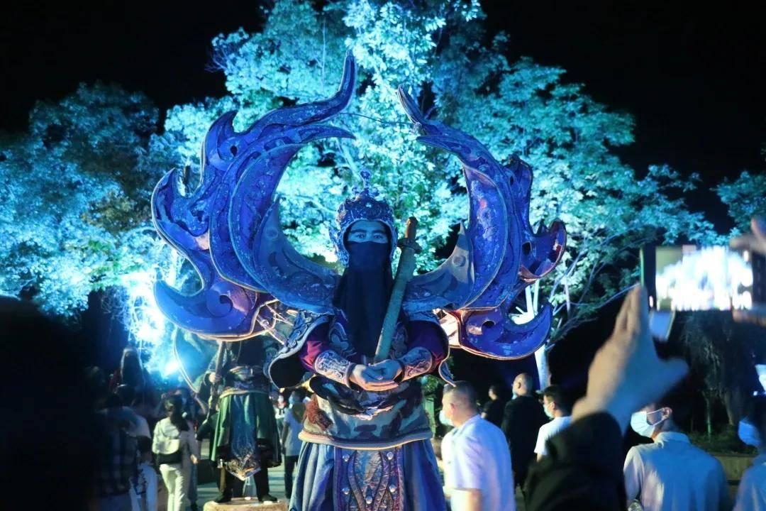 汽车华容道